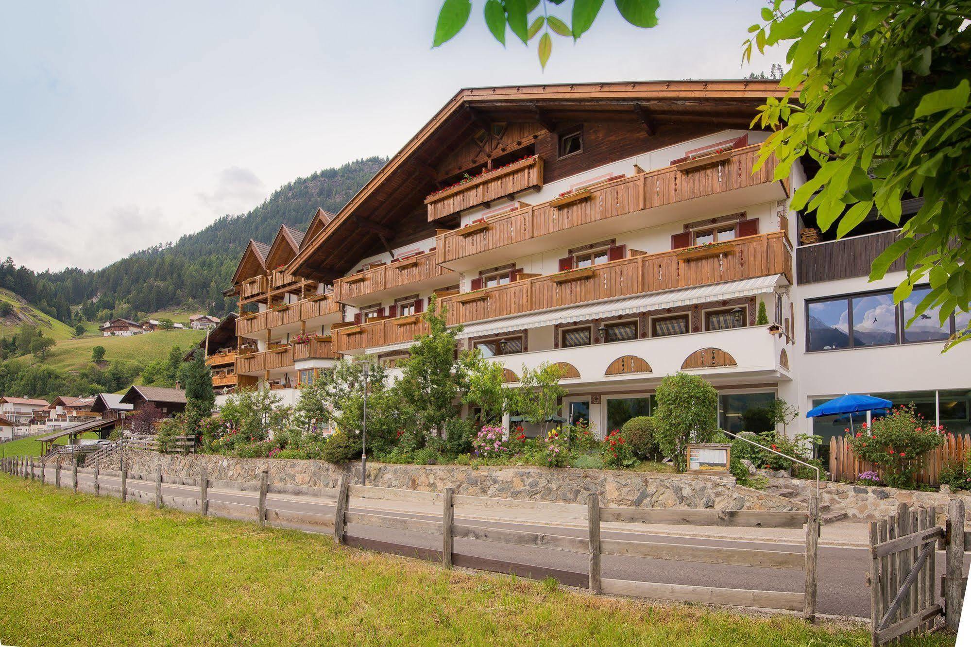 Wellness&Spa Hotel Alpenland Moso Buitenkant foto